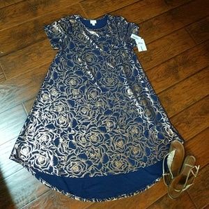 BNWT Lularoe Elegant Rose Gold Carly😍